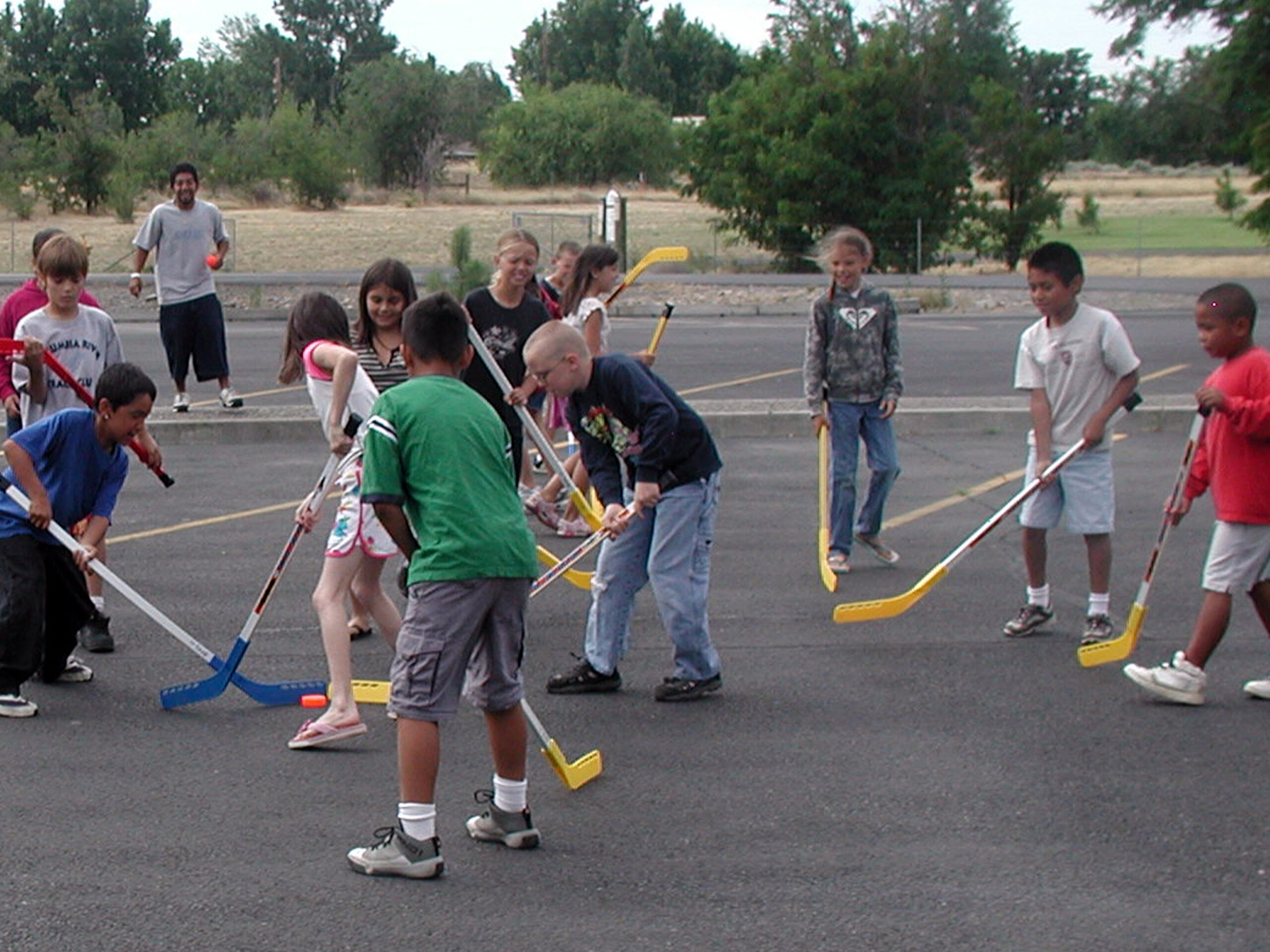 teen-summer-street-hockey